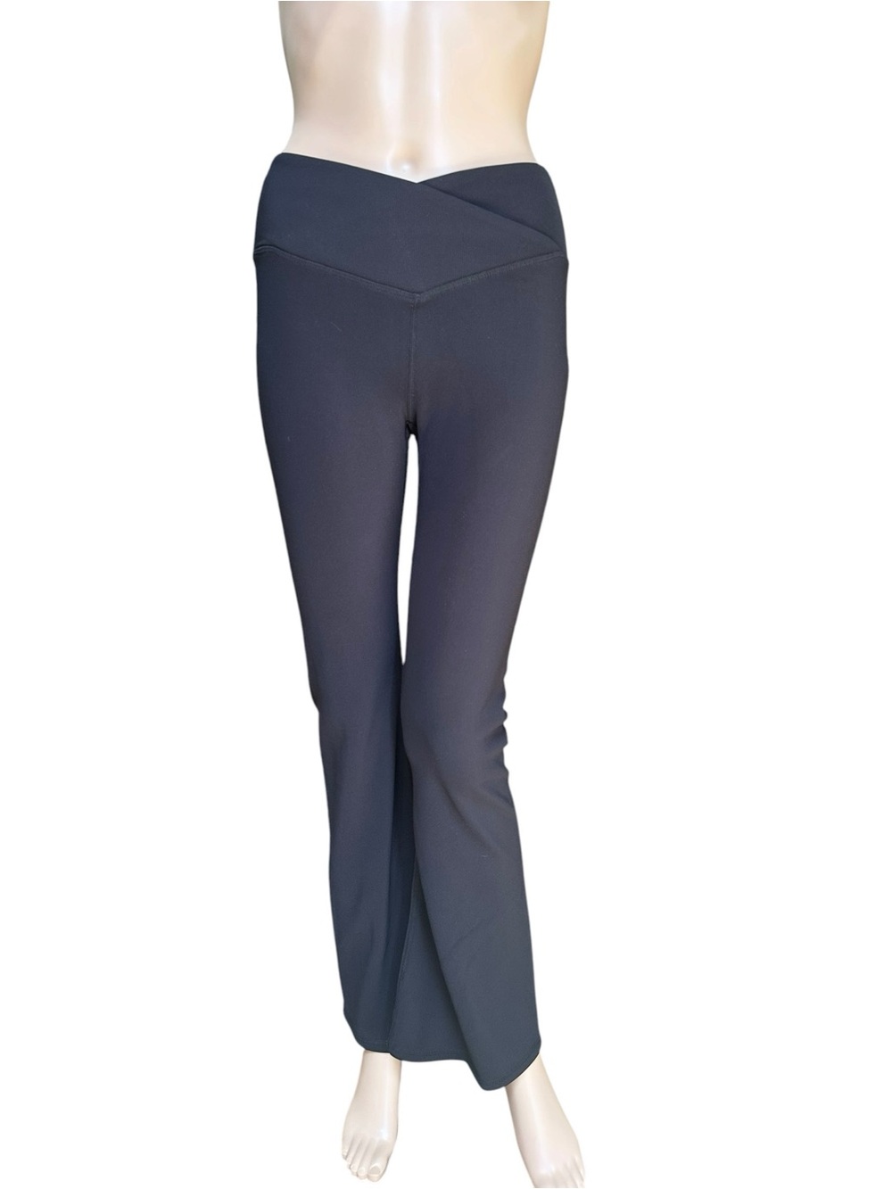 Women’s Black V-Waist Yoga Ribbed Flare Pants NWOT S
